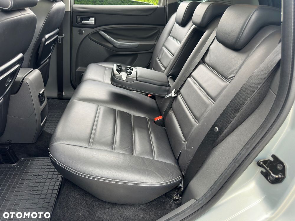 Ford Kuga 2.0 TDCi 4x4 Titanium - 9