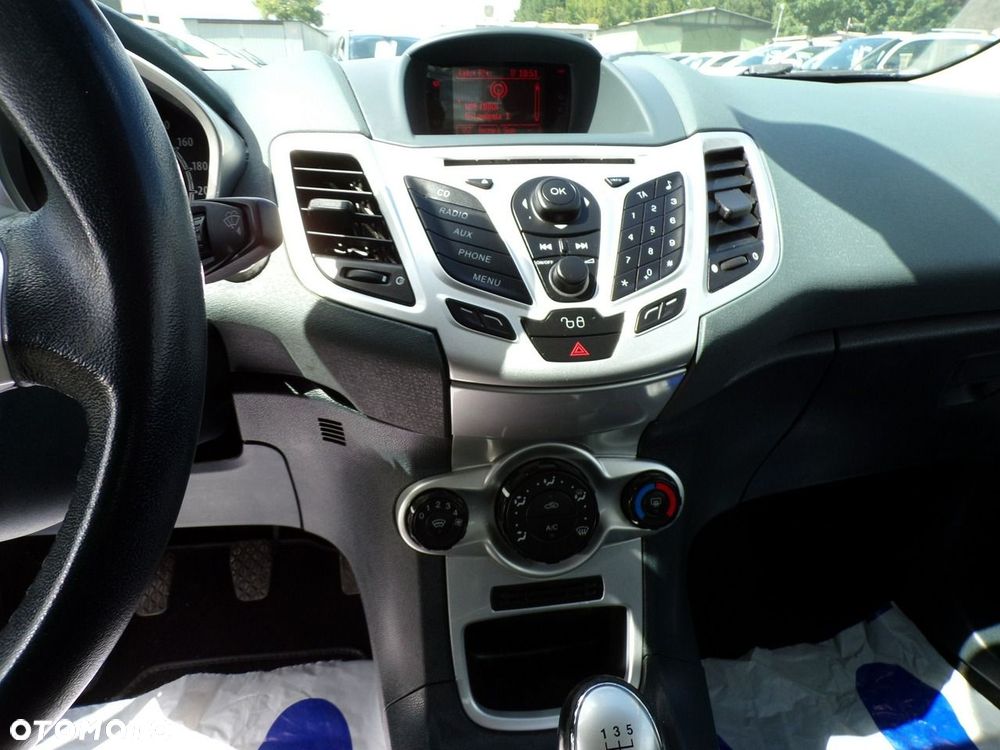 Ford Fiesta - 27