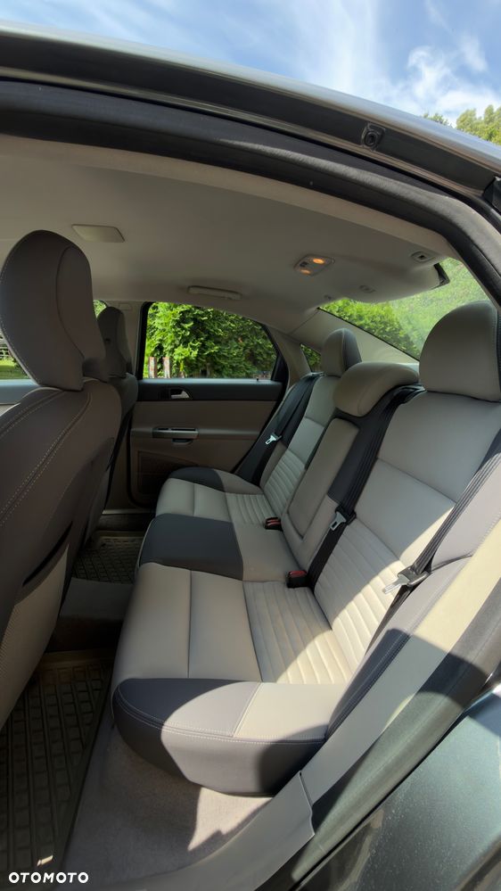 Volvo S40 2.0D - 9