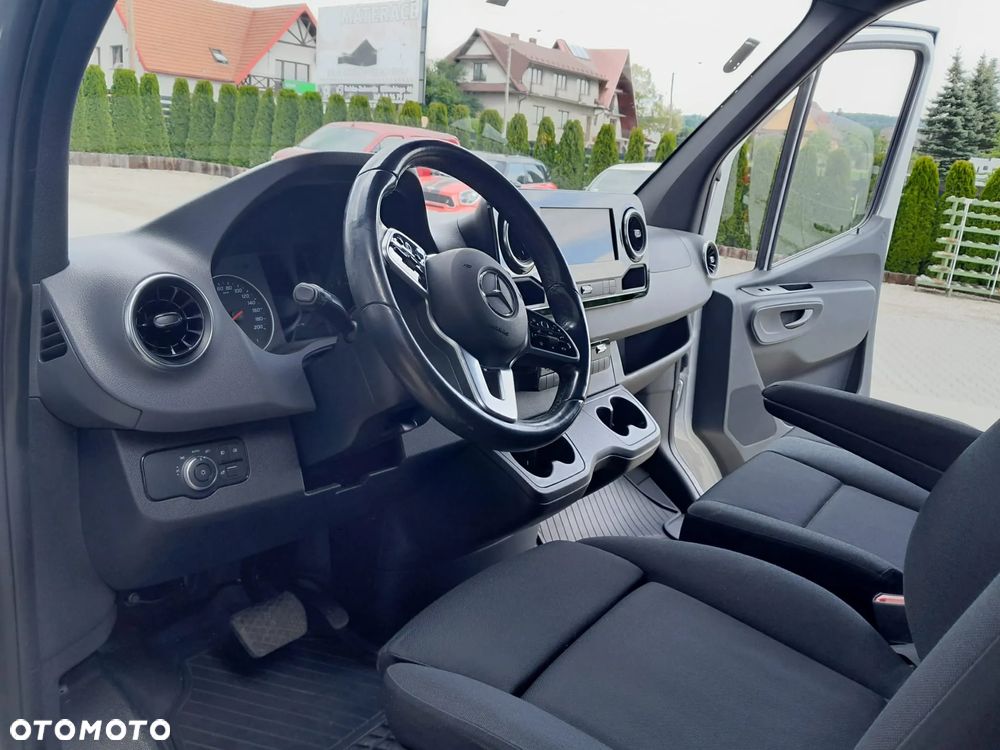 Mercedes-Benz SPRINTER - 10