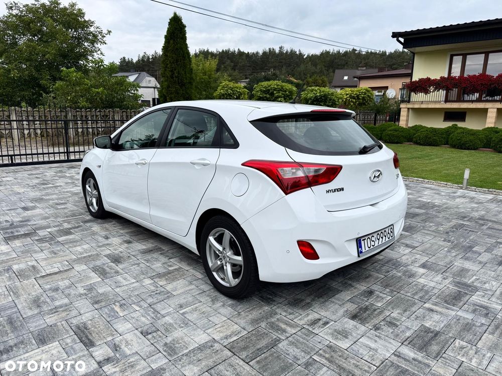 Hyundai i30 blue 1.6 CRDi Classic - 5