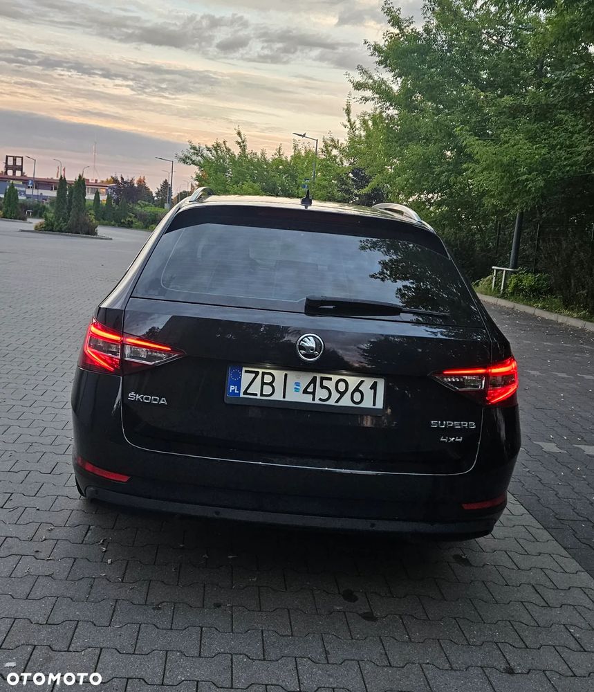 Skoda Superb 2.0 TDI 4x4 Ambition - 6