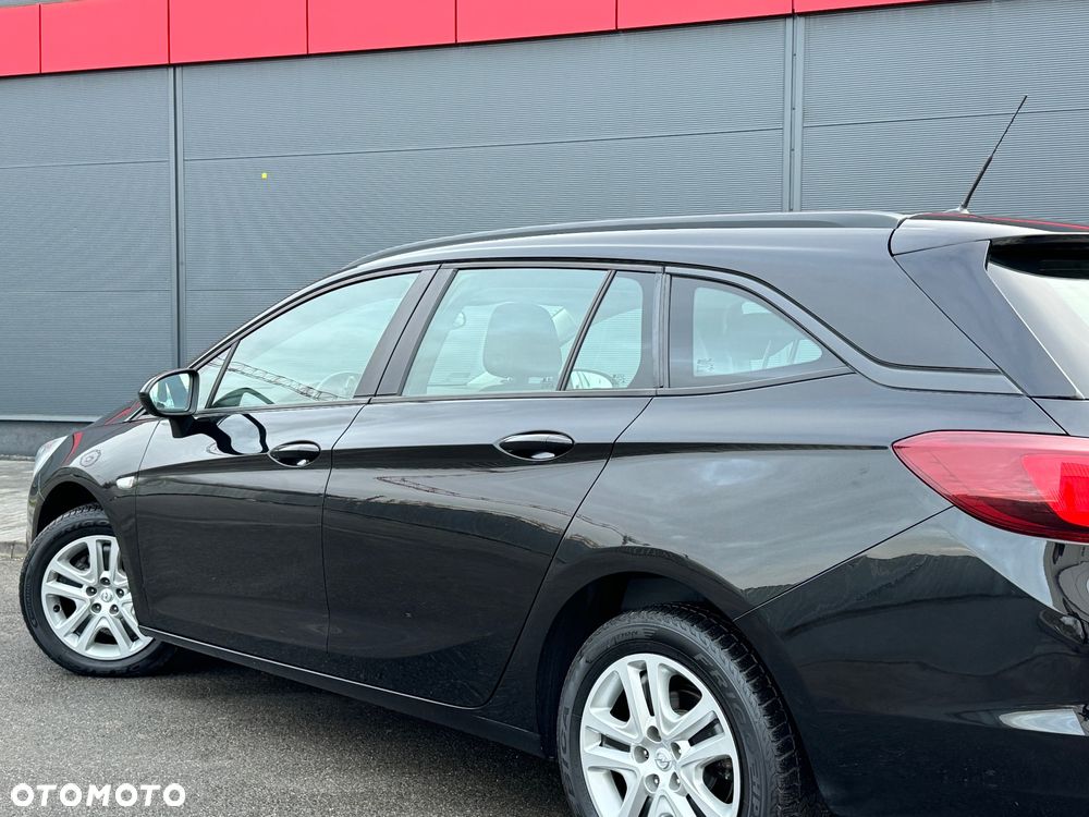 Opel Astra 1.6 CDTI Essentia - 12