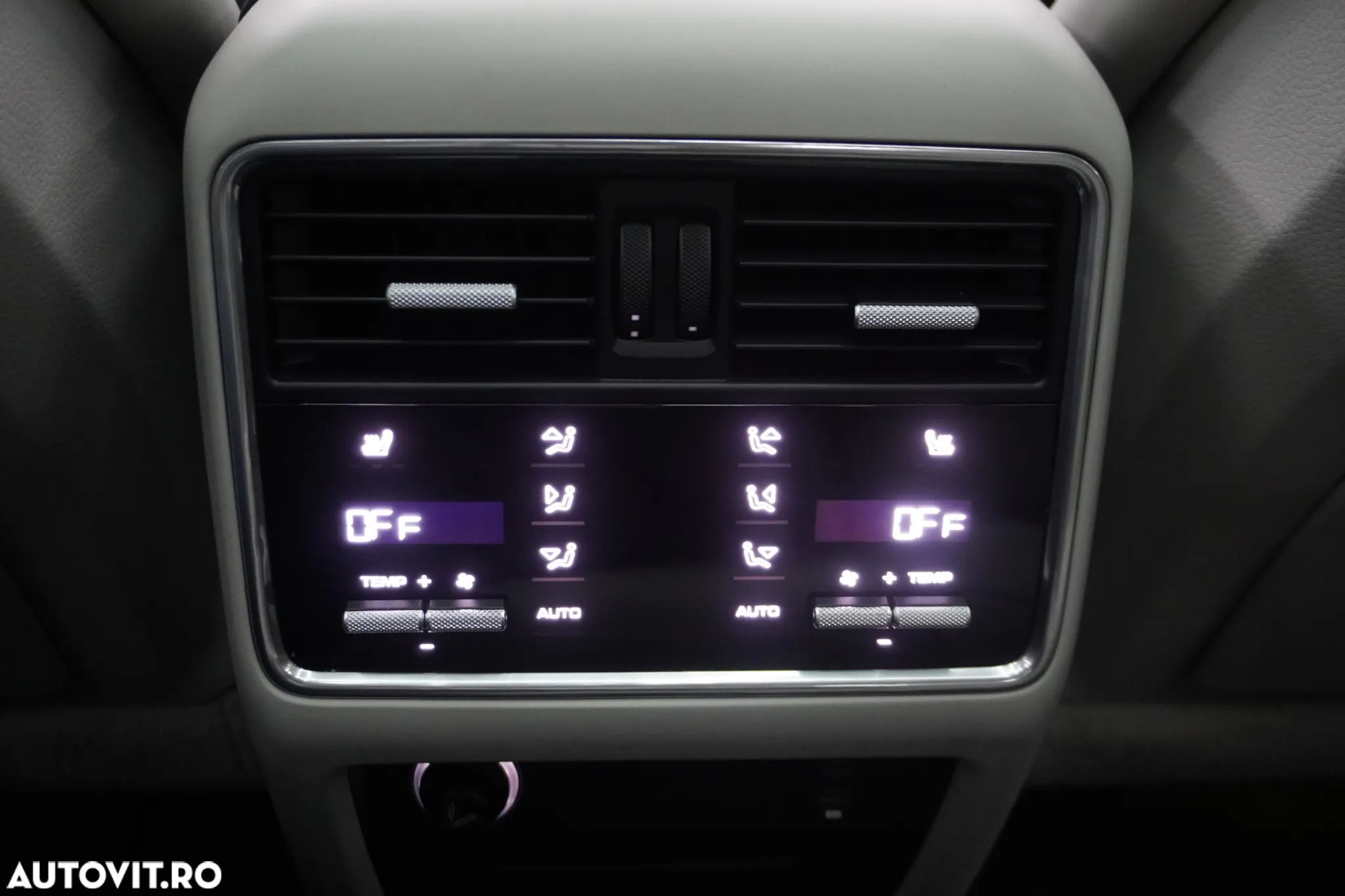 Porsche Cayenne Coupe Standard - 21