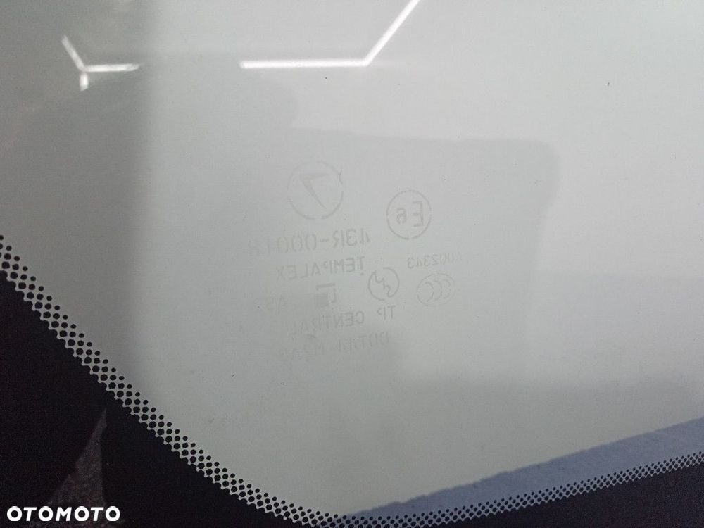SUBARU FORESTER II SG 02- SZYBA KAROSERYJNA TYŁ PRAWA - 2