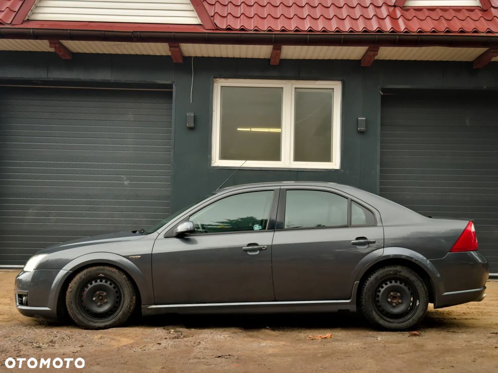 Ford Mondeo V6 ST 220 - 6