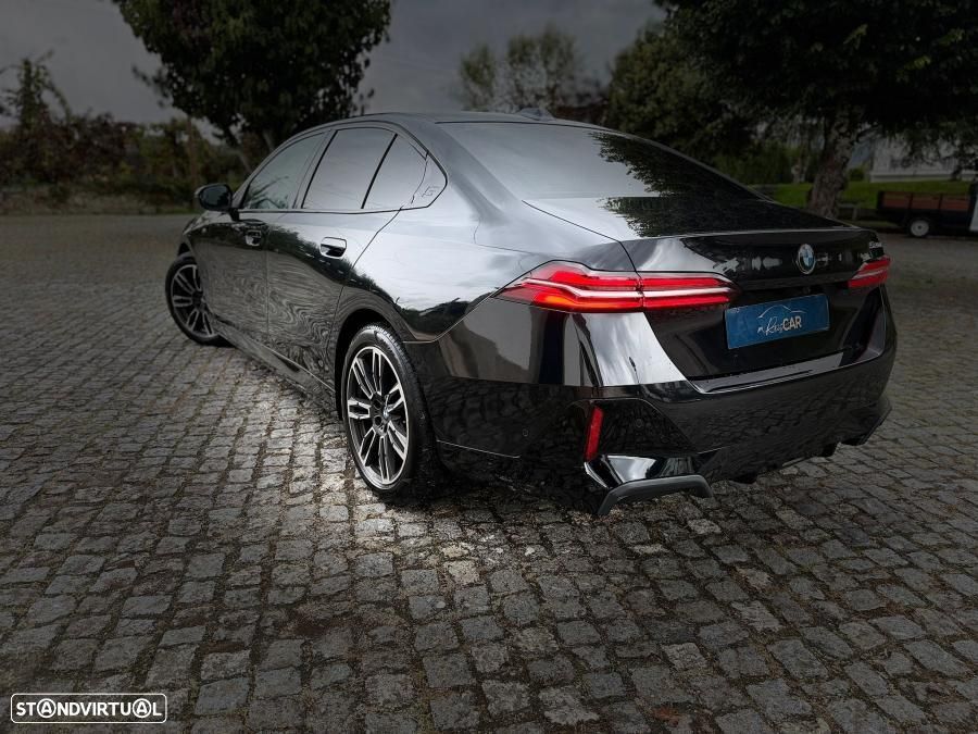 BMW 520 d Pack Desportivo M Pro - 3