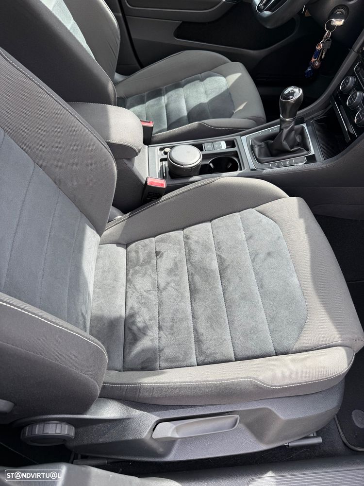 VW Golf Variant - 5