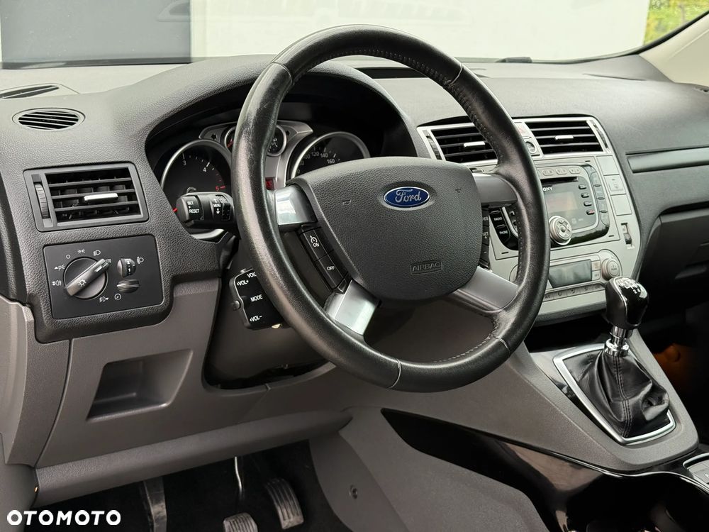Ford Kuga - 24