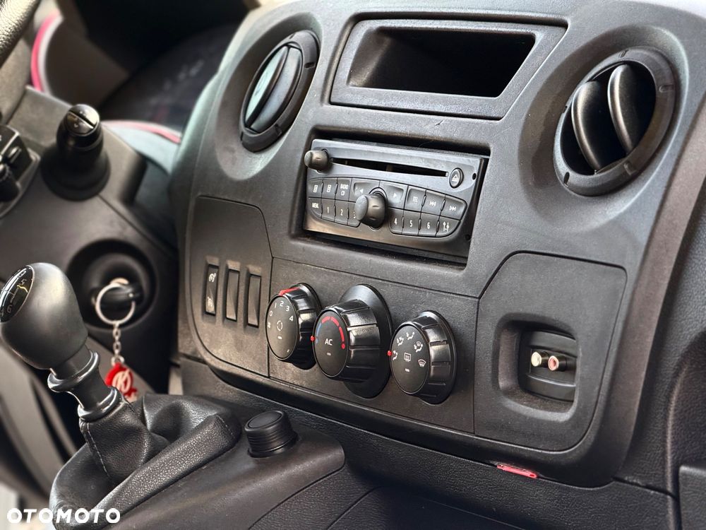 Renault Master - 24