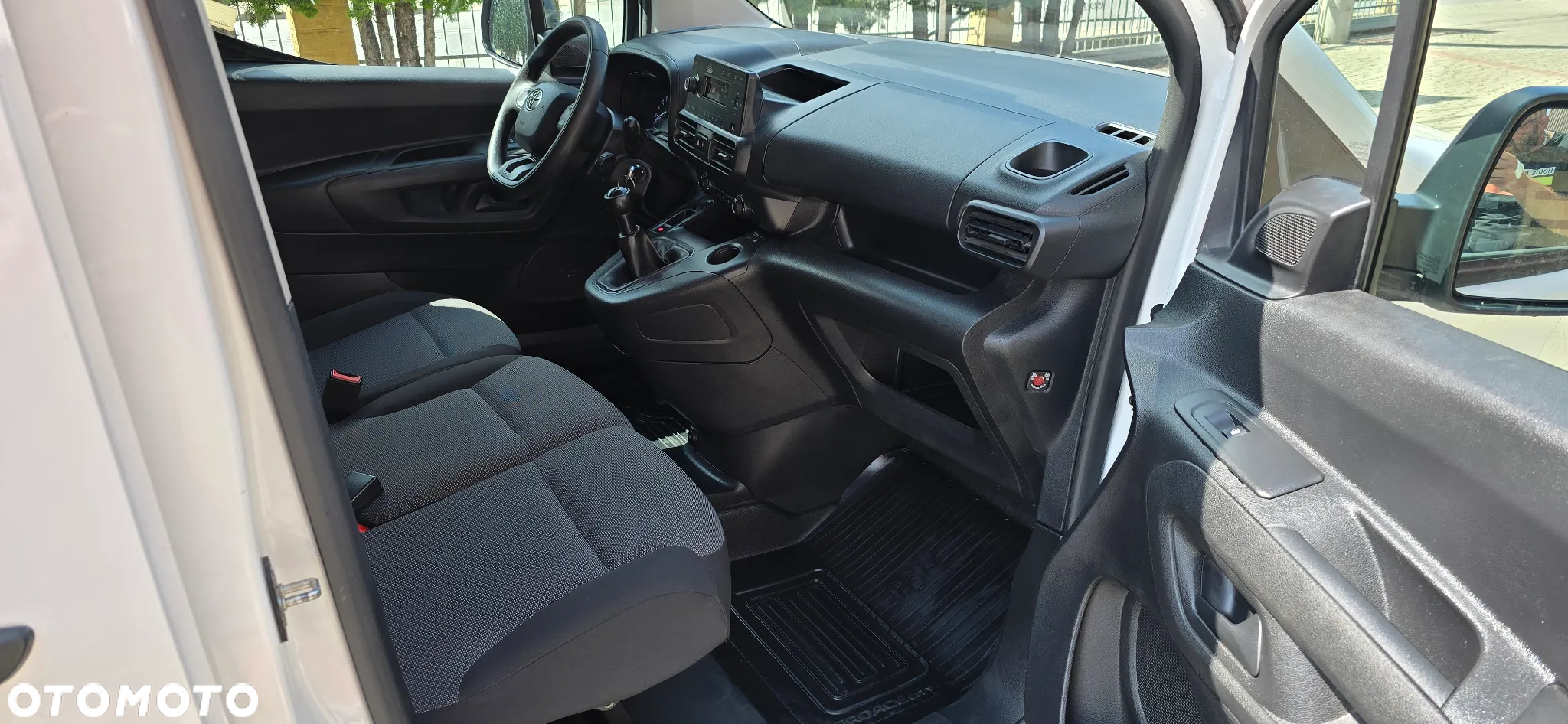 Toyota PRO ACE - 6