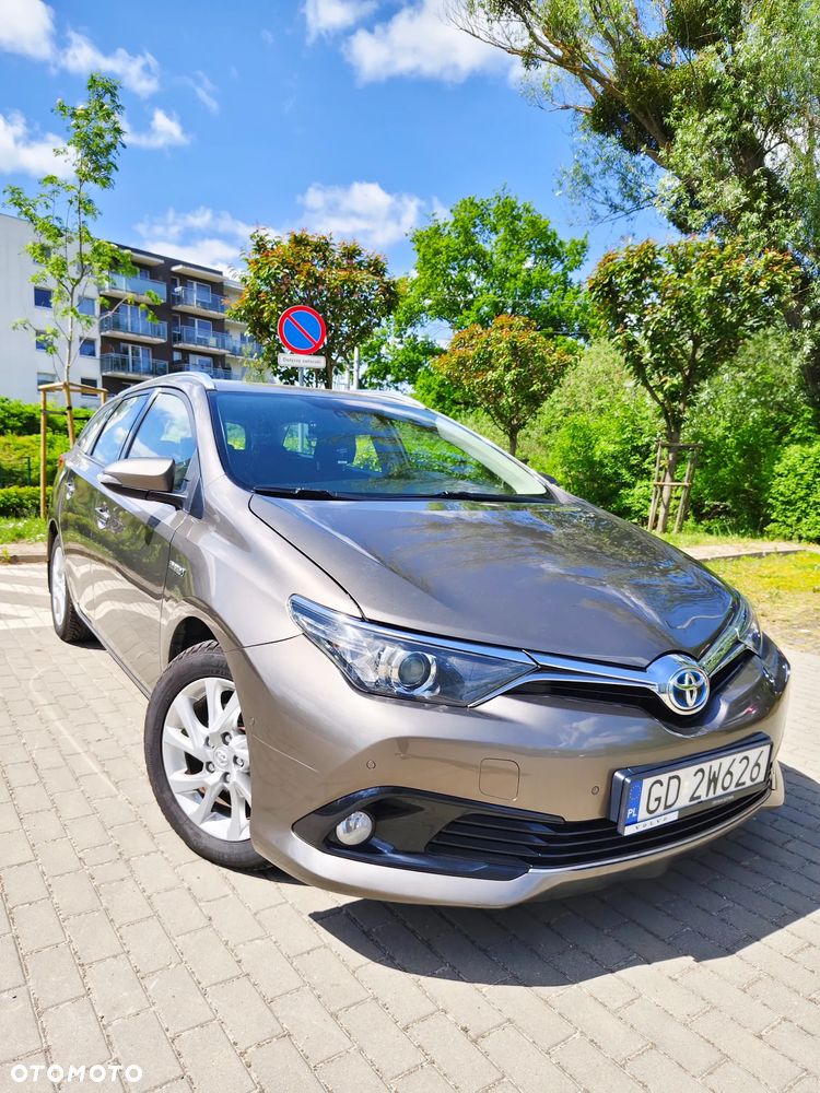 Toyota Auris Hybrid 135 Prestige - 5