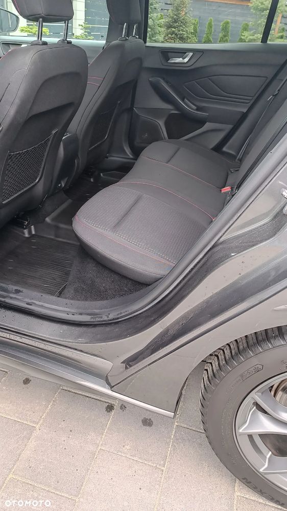Ford Focus 2.0 EcoBlue ST-Line - 13