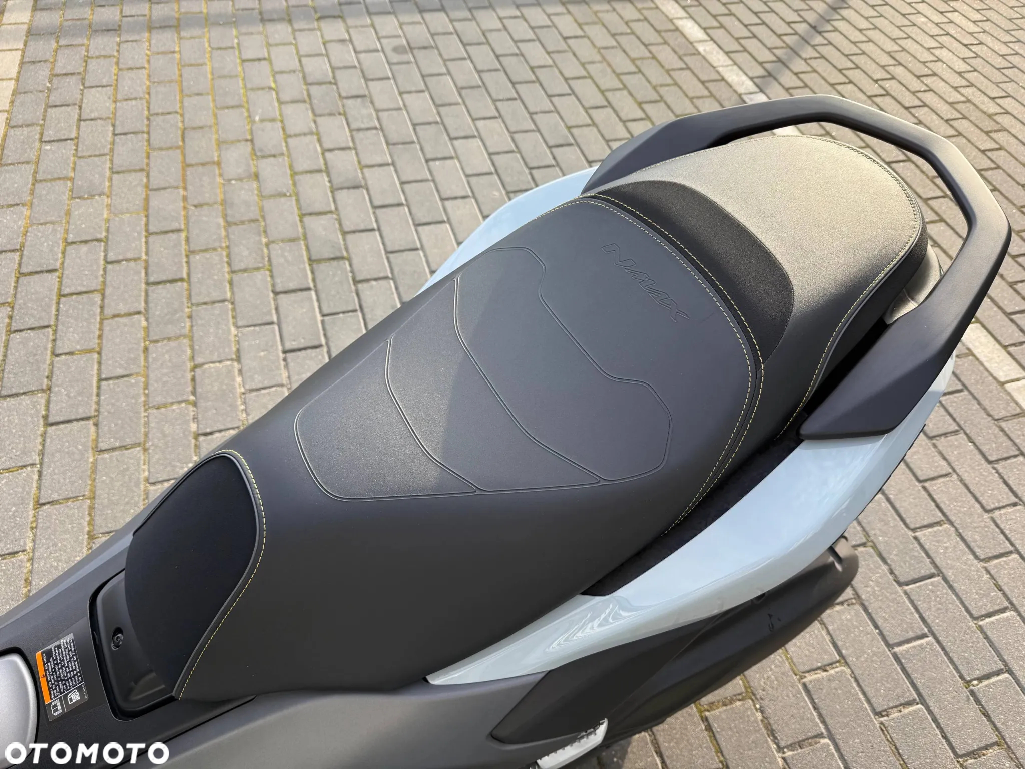 Yamaha NMAX - 4