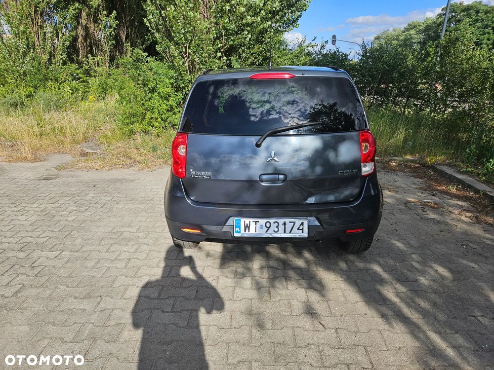 Mitsubishi Colt 1.1 Invite Edition Gold - 4