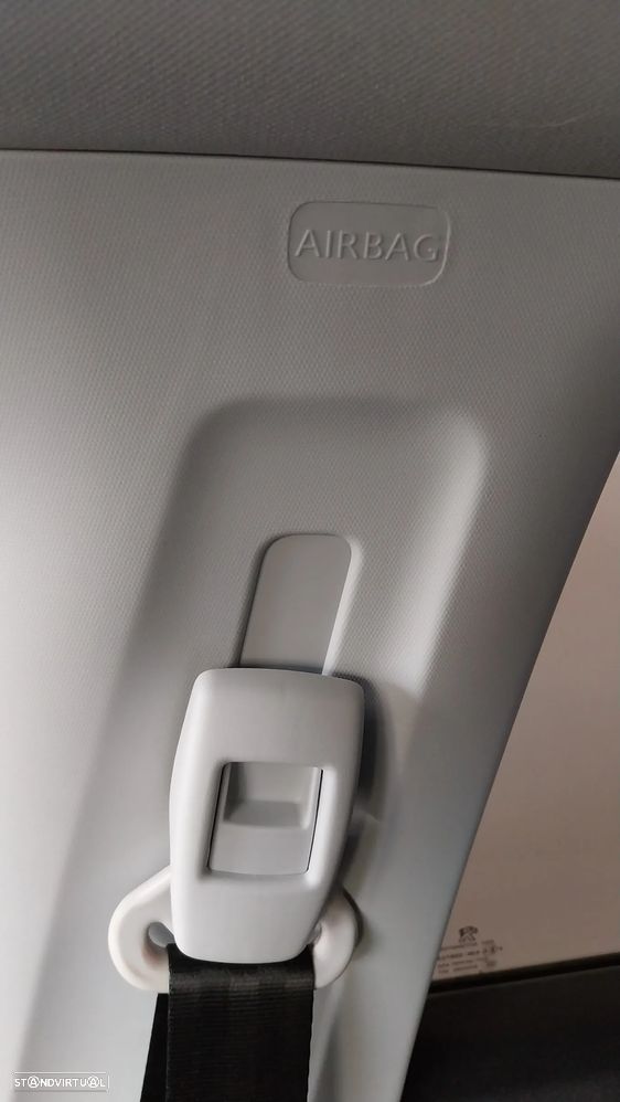 Peugeot 2008 1.6 BlueHDi Allure - 21