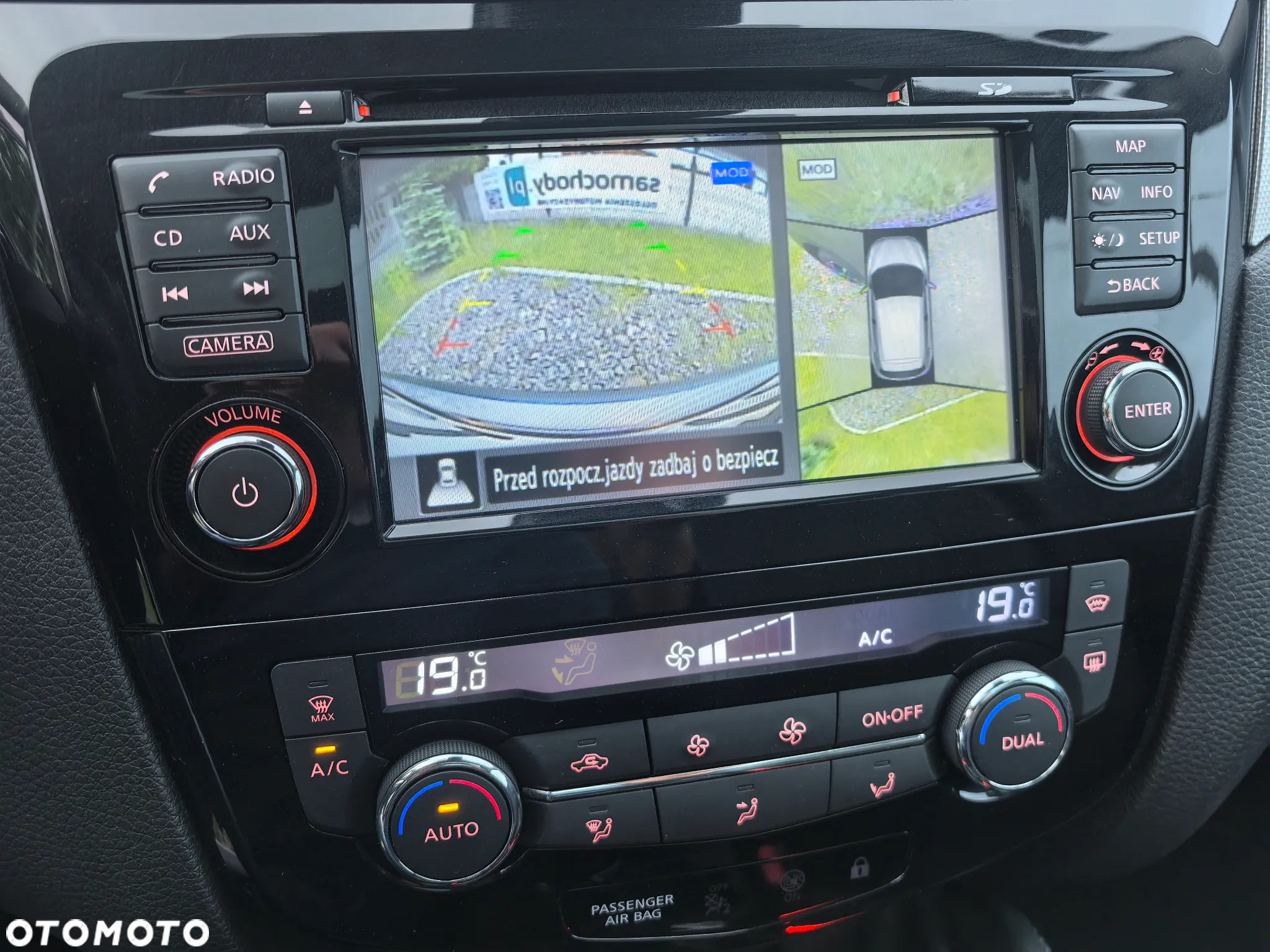Nissan Qashqai 1.6 DIG-T N-Connecta - 24
