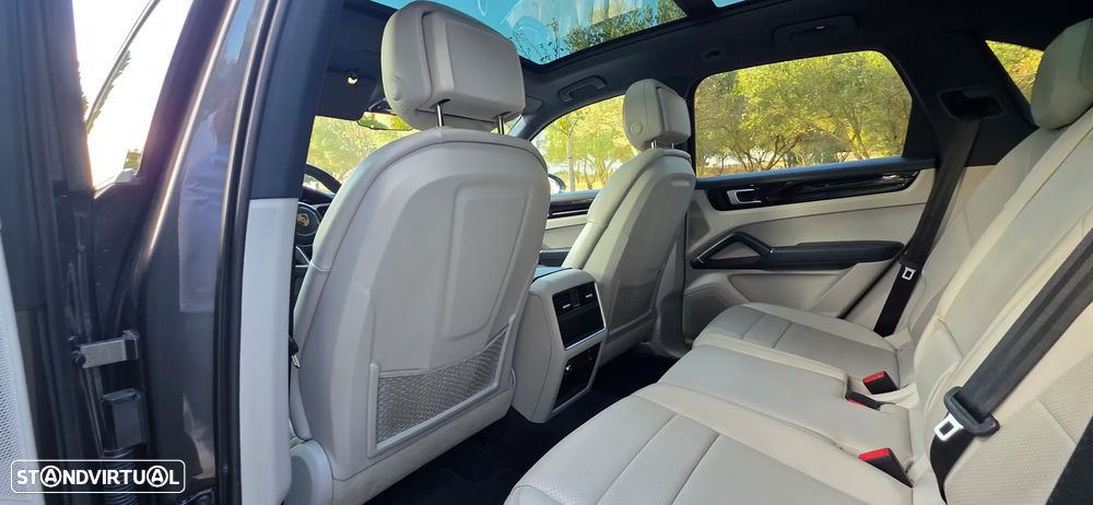 Porsche Cayenne E-Hybrid - 17