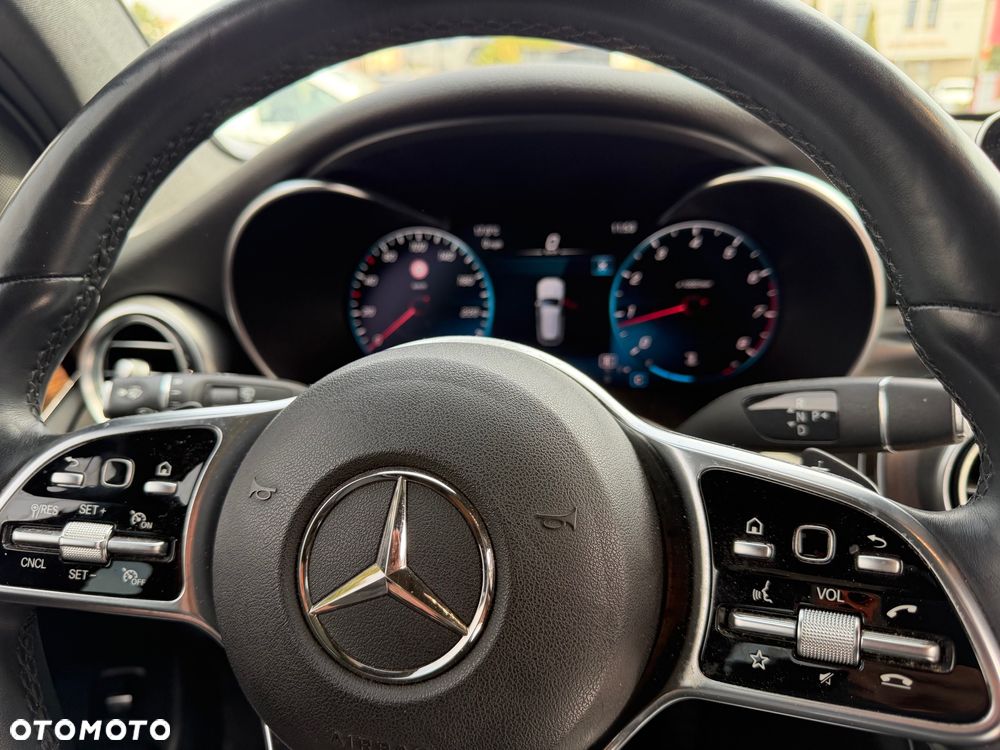 Mercedes-Benz GLC 300 4Matic 9G-TRONIC AMG Line - 8