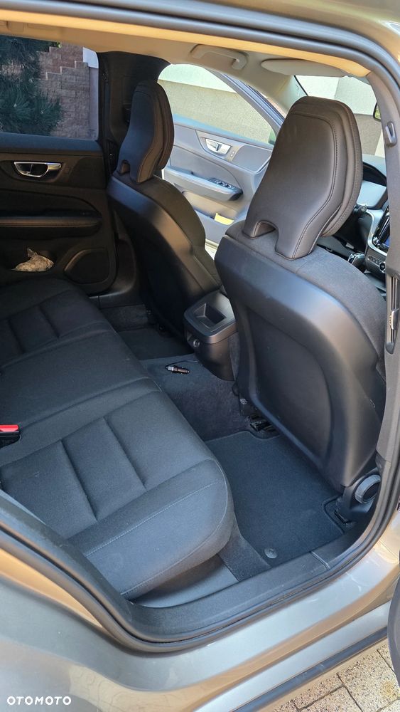 Volvo V60 D4 SCR Momentum - 17