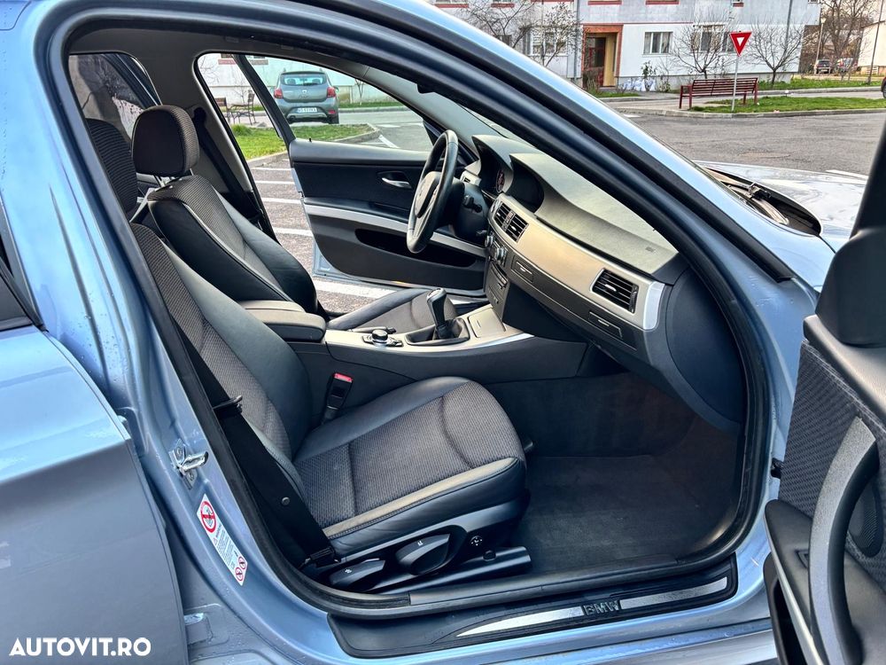 BMW Seria 3 320d DPF Touring - 19