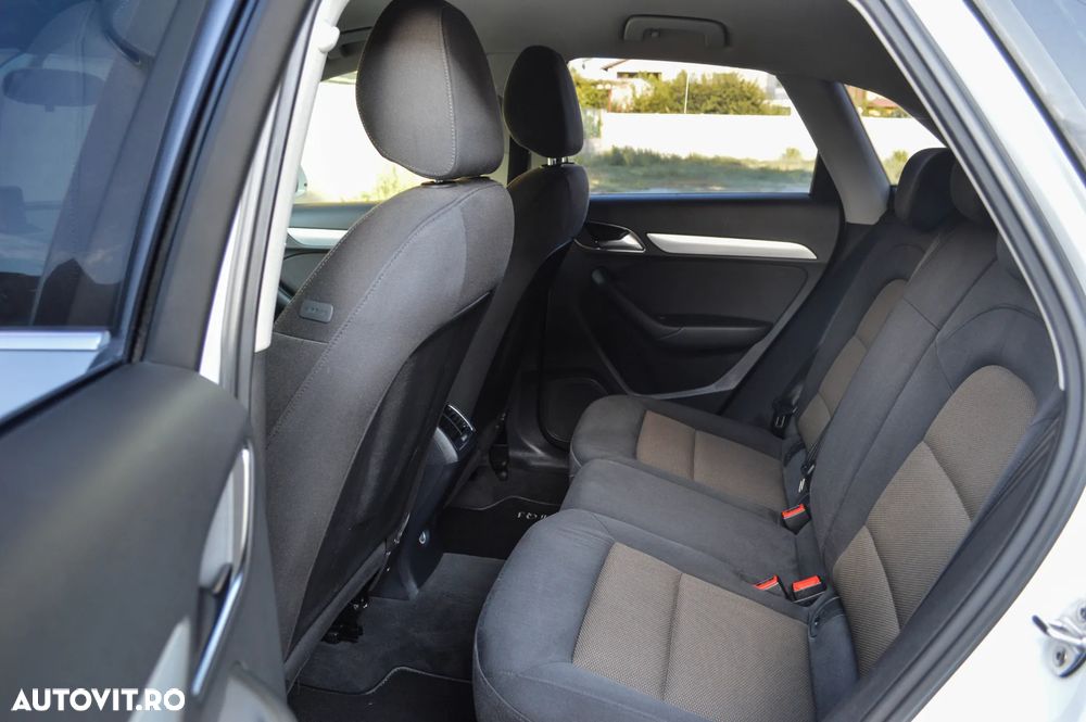 Audi Q3 2.0 TDI Quattro S tronic - 27