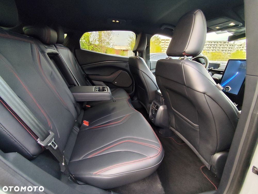 Ford Mustang Mach-E 91 kWh AWD Premium - 10