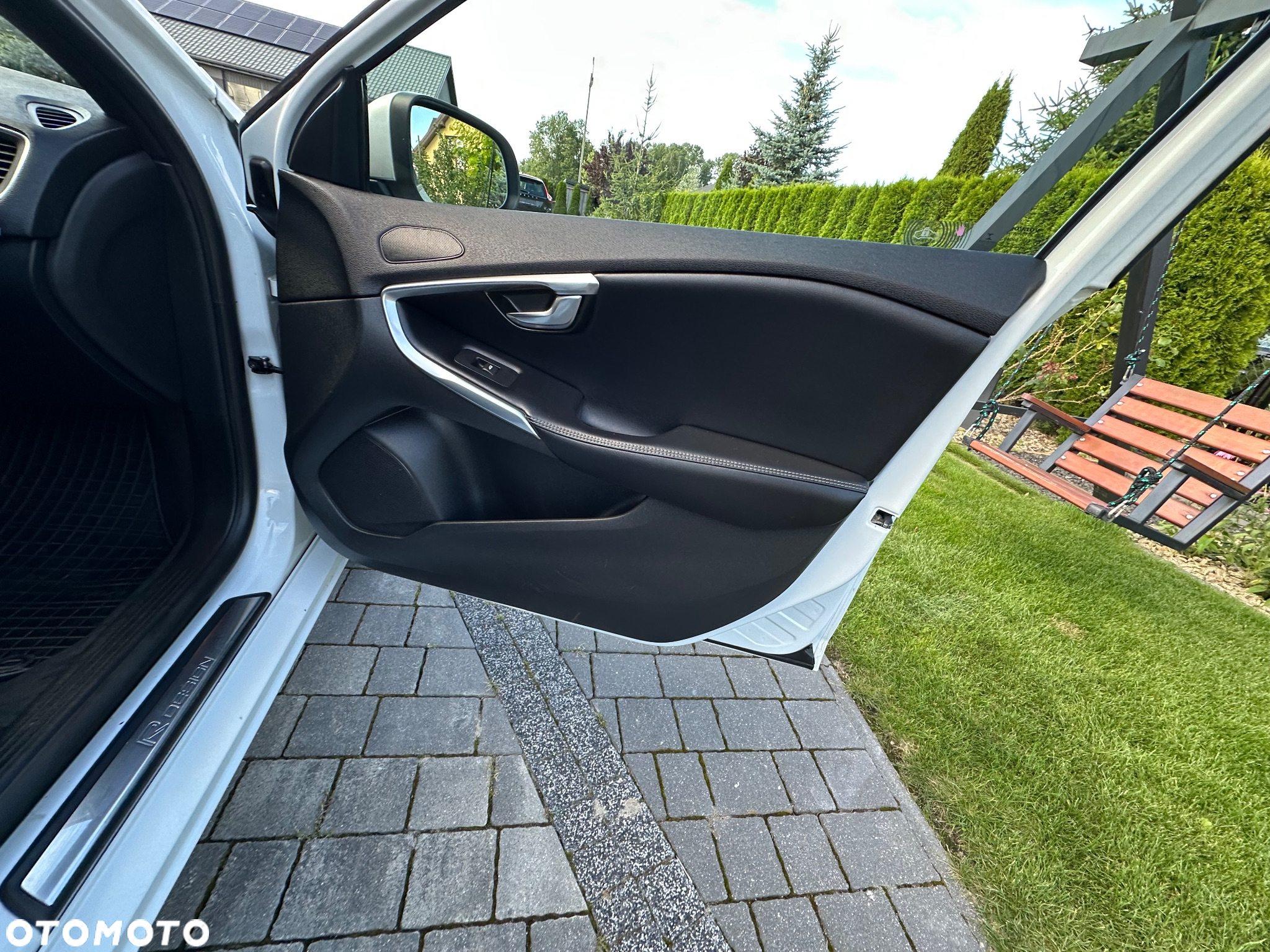 Volvo V40 T5 Drive-E R-Design Summum - 25