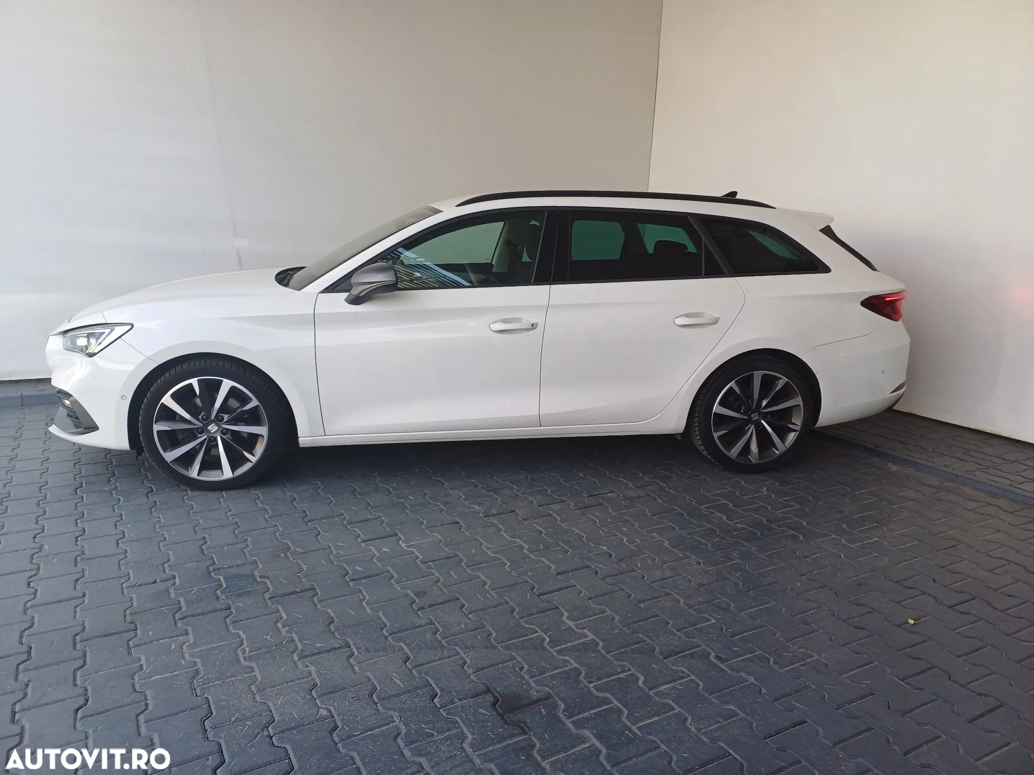 Seat Leon ST 2.0 TDI Start&Stop DSG FR - 2