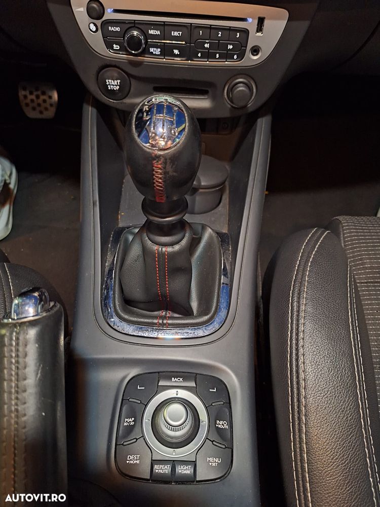 Renault Megane ENERGY dCi 110 Start & Stop Bose Edition - 11