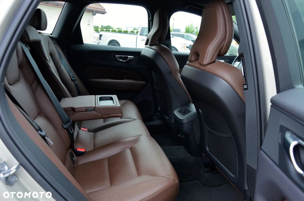 Volvo XC 60 B4 B Geartronic Inscription - 19