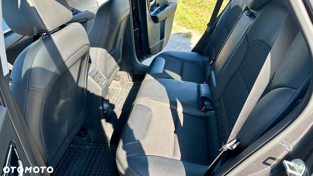 Kia Niro 1.6 GDI Hybrid Business Line - 17