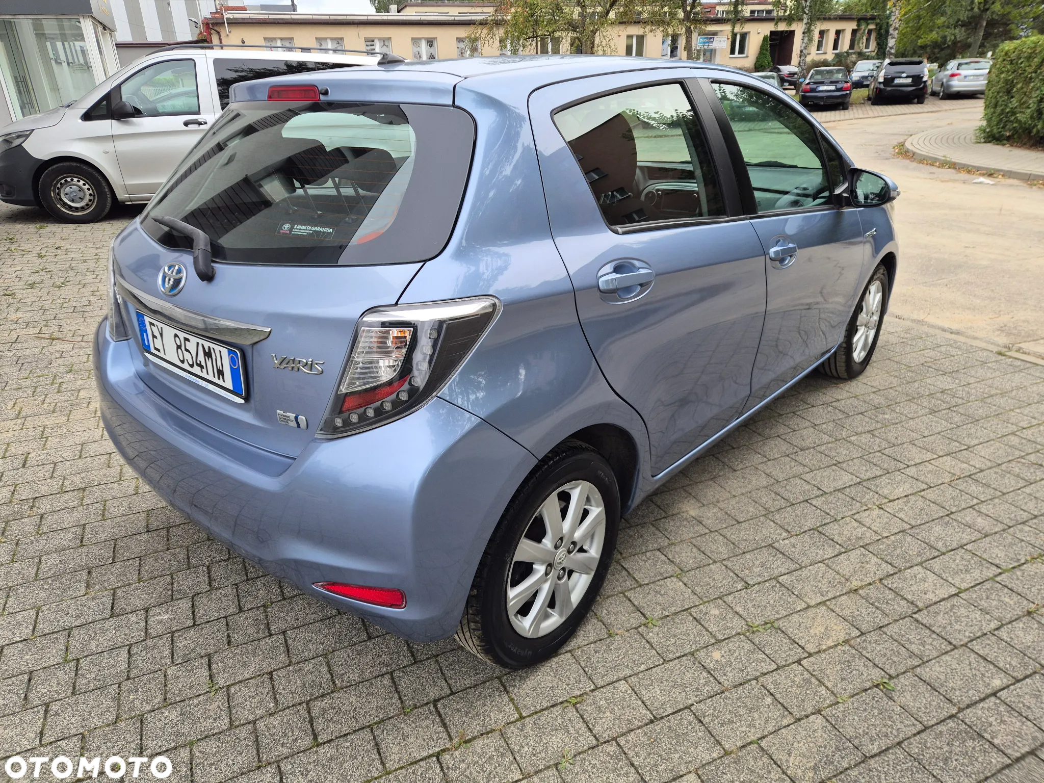 Toyota Yaris Hybrid 1.5 VVT-i - 5