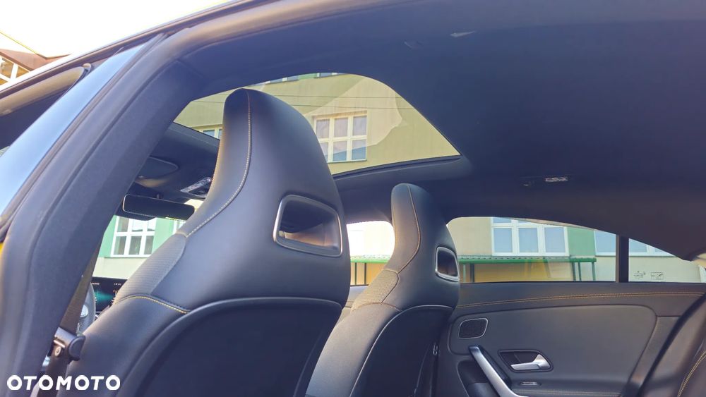 Mercedes-Benz CLA AMG 45 S 4-Matic 8G-DCT - 30