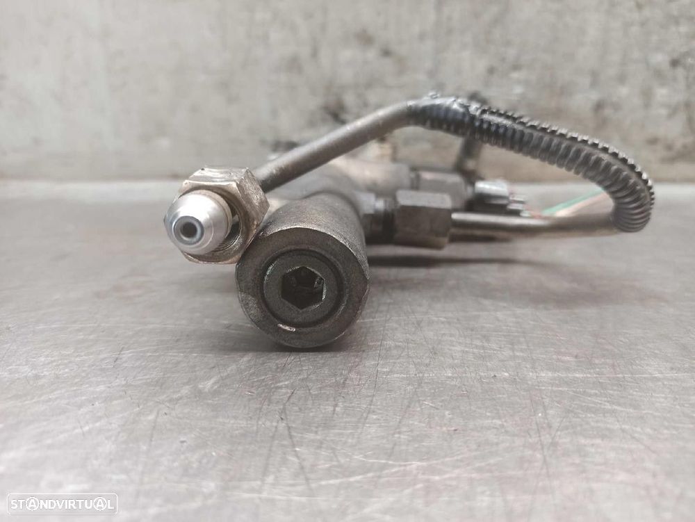 RAMPA INJETORA MAZDA 6 HATCHBACK 2003 - - 2