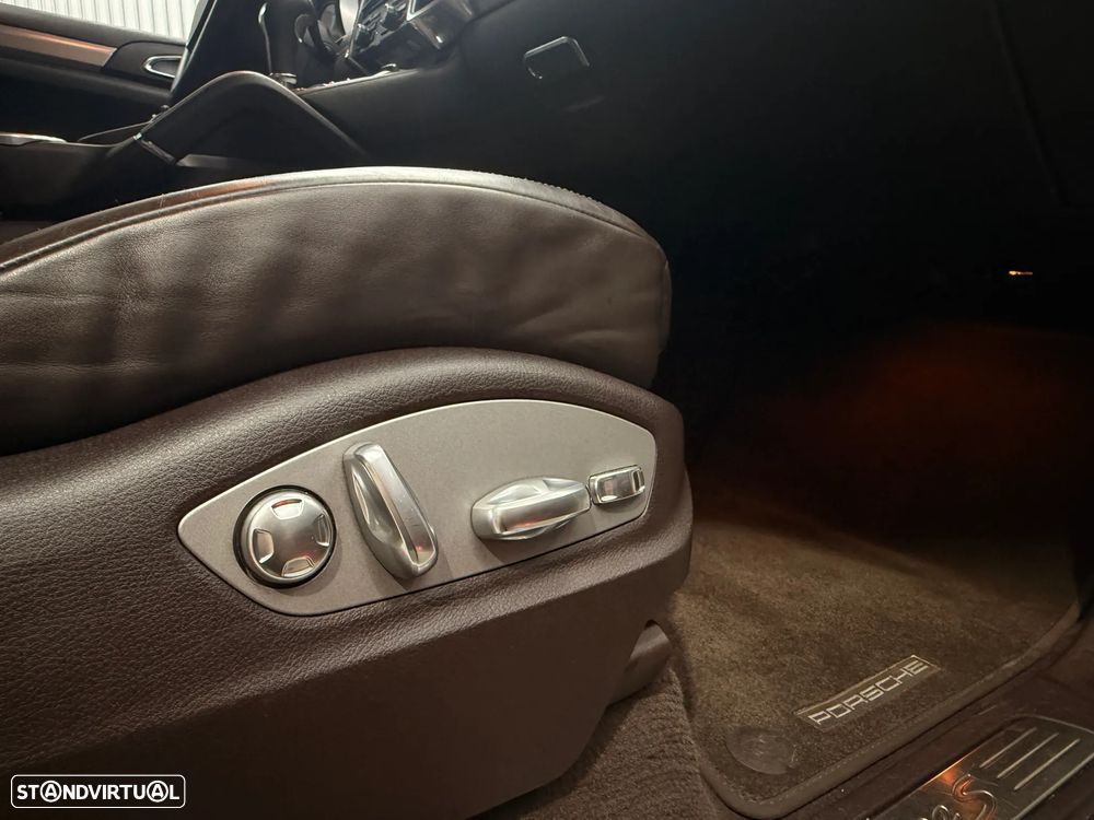 Porsche Cayenne S - 34