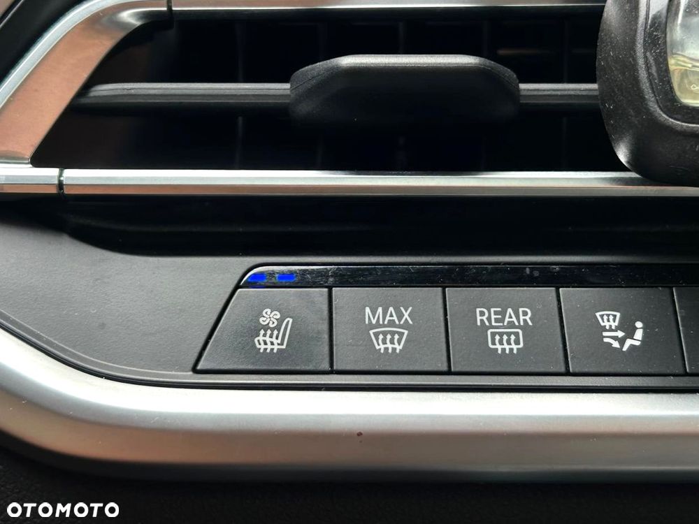 BMW X5 xDrive25d sport - 26