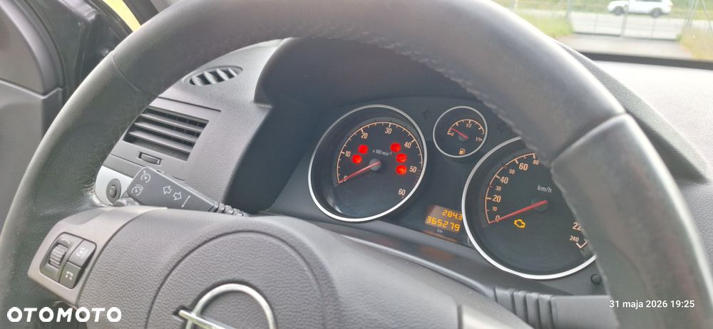 Opel Astra 1.9 CDTI Elegance - 11