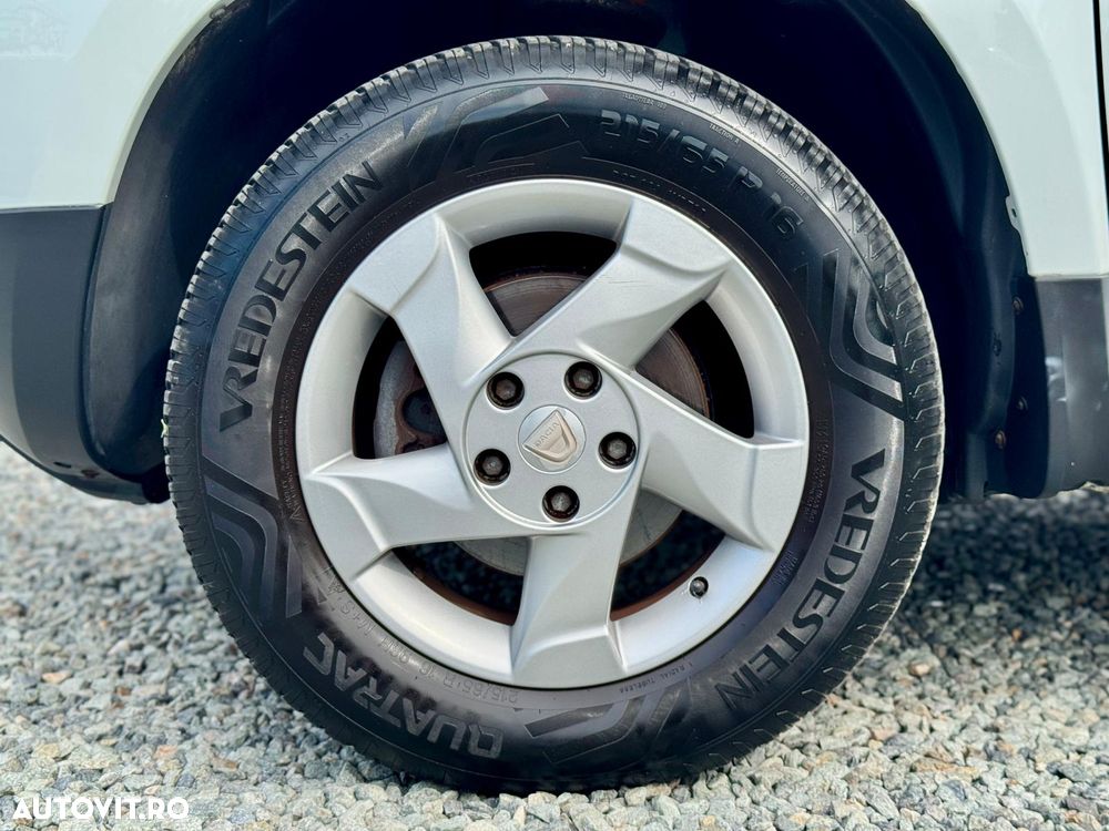 Dacia Duster 1.6 16V 105 4x4 Laureate - 15