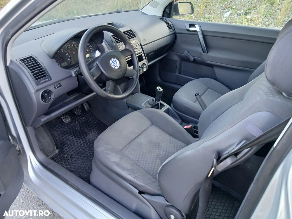 Volkswagen Polo 1.2 Attractive - 7