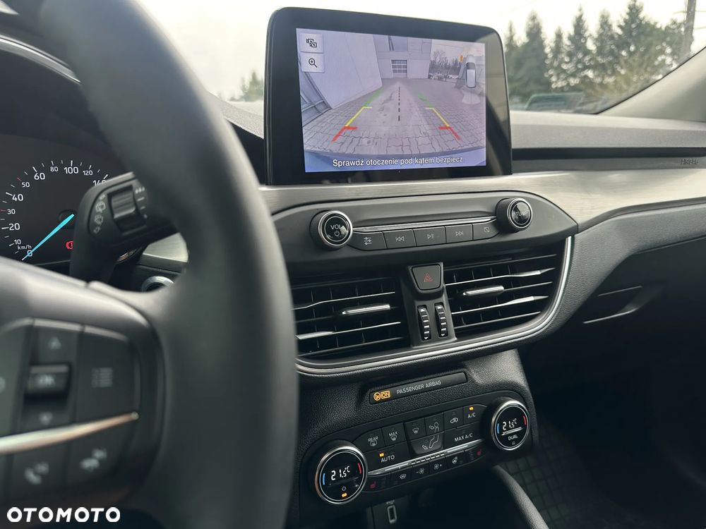 Ford Focus 1.0 EcoBoost Titanium X - 16