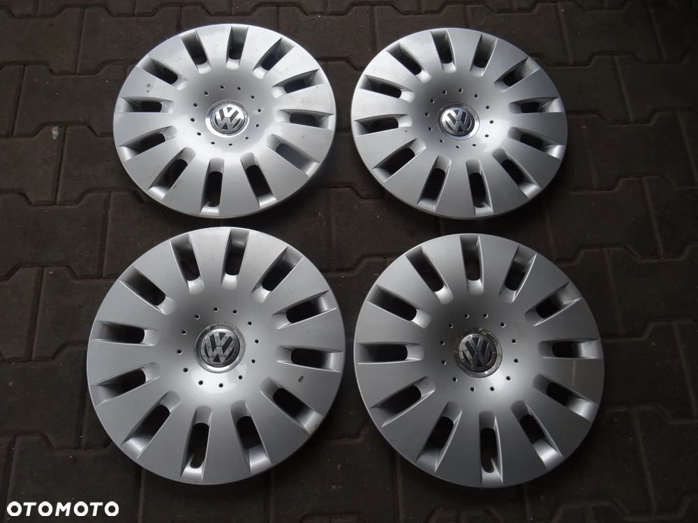 VOLKSWAGEN Oryginalne Kołpaki 15 na spinki do felg z rozstawem 5x100 - 1