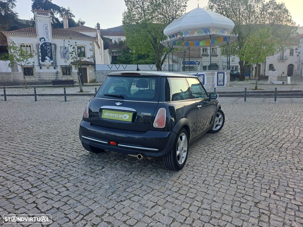 MINI 3 Portas Cooper Aut. - 24