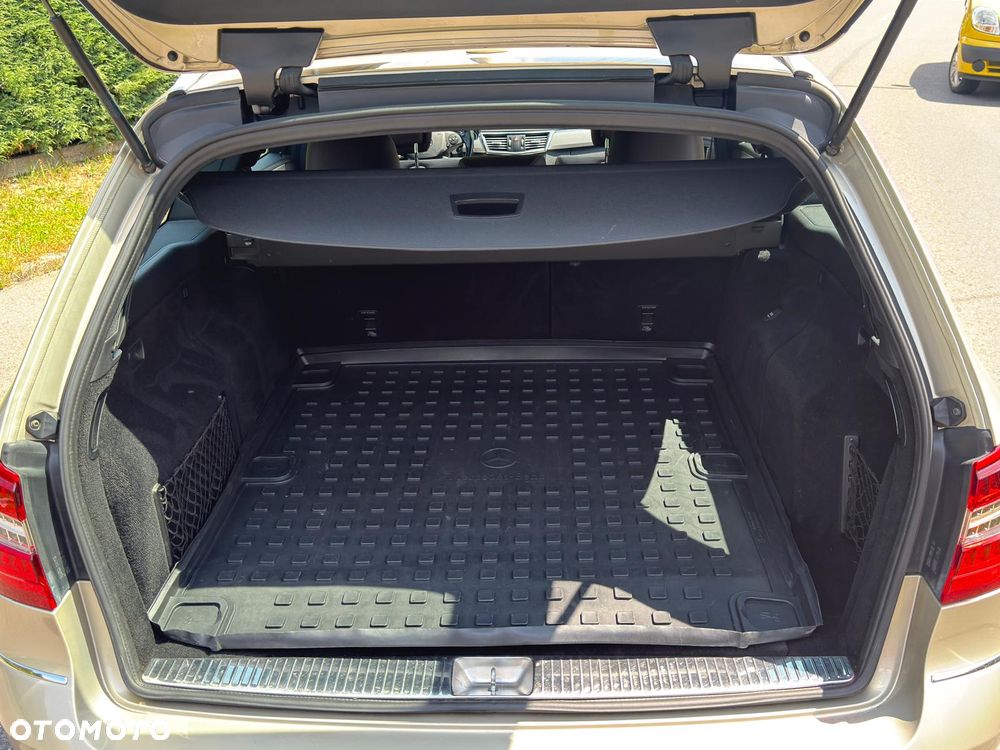 Mercedes-Benz Klasa E 350 CDI DPF 4Matic BlueEFFICIENCY 7G-TRONIC Avantgarde - 9