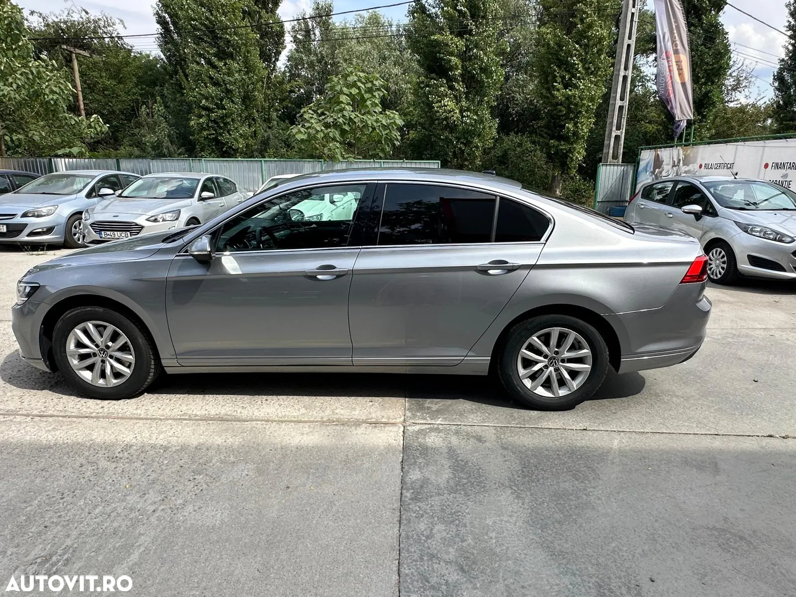 Volkswagen Passat Variant 2.0 TDI DSG Comfortline - 8