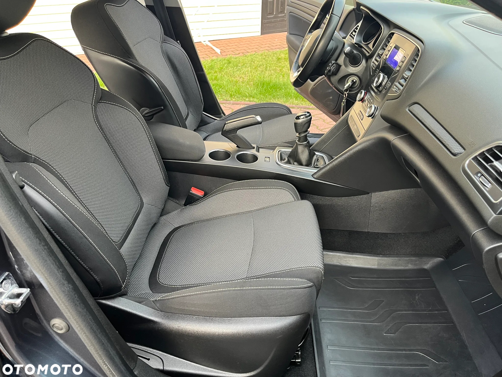 Renault Megane 1.3 TCe FAP Business - 23