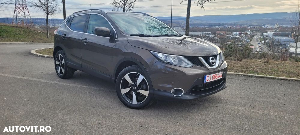 Nissan Qashqai 1.6 DCI Xtronic TEKNA - 1