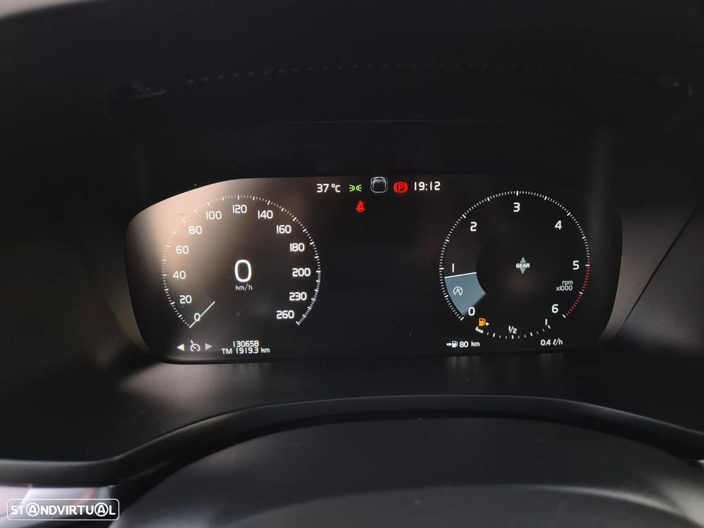 Volvo V60 2.0 D3 Momentum - 26