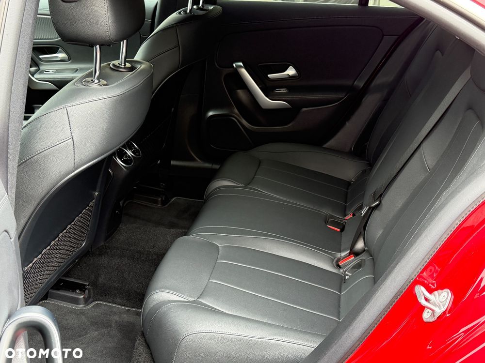 Mercedes-Benz CLA 200 d Progressive 8G-DCT - 35