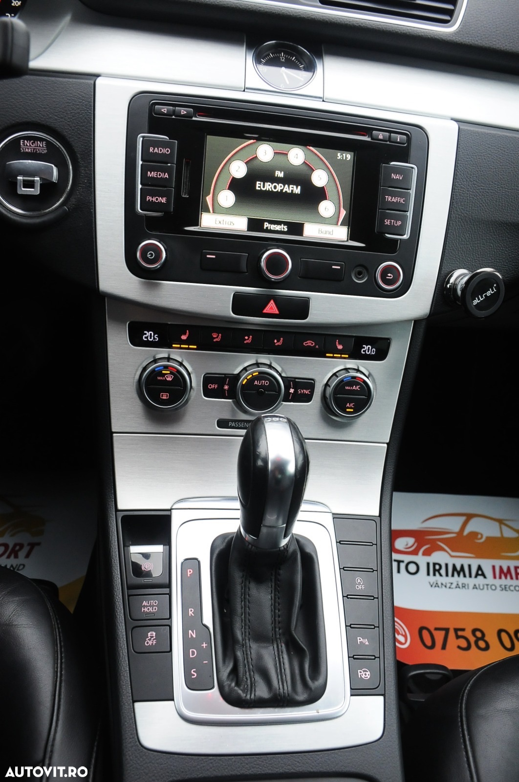 Volkswagen Passat - 11